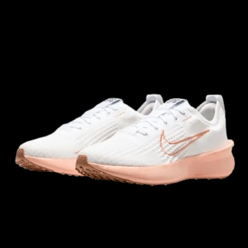Nike Interact Run Womens White Apricot Agate Phantom
